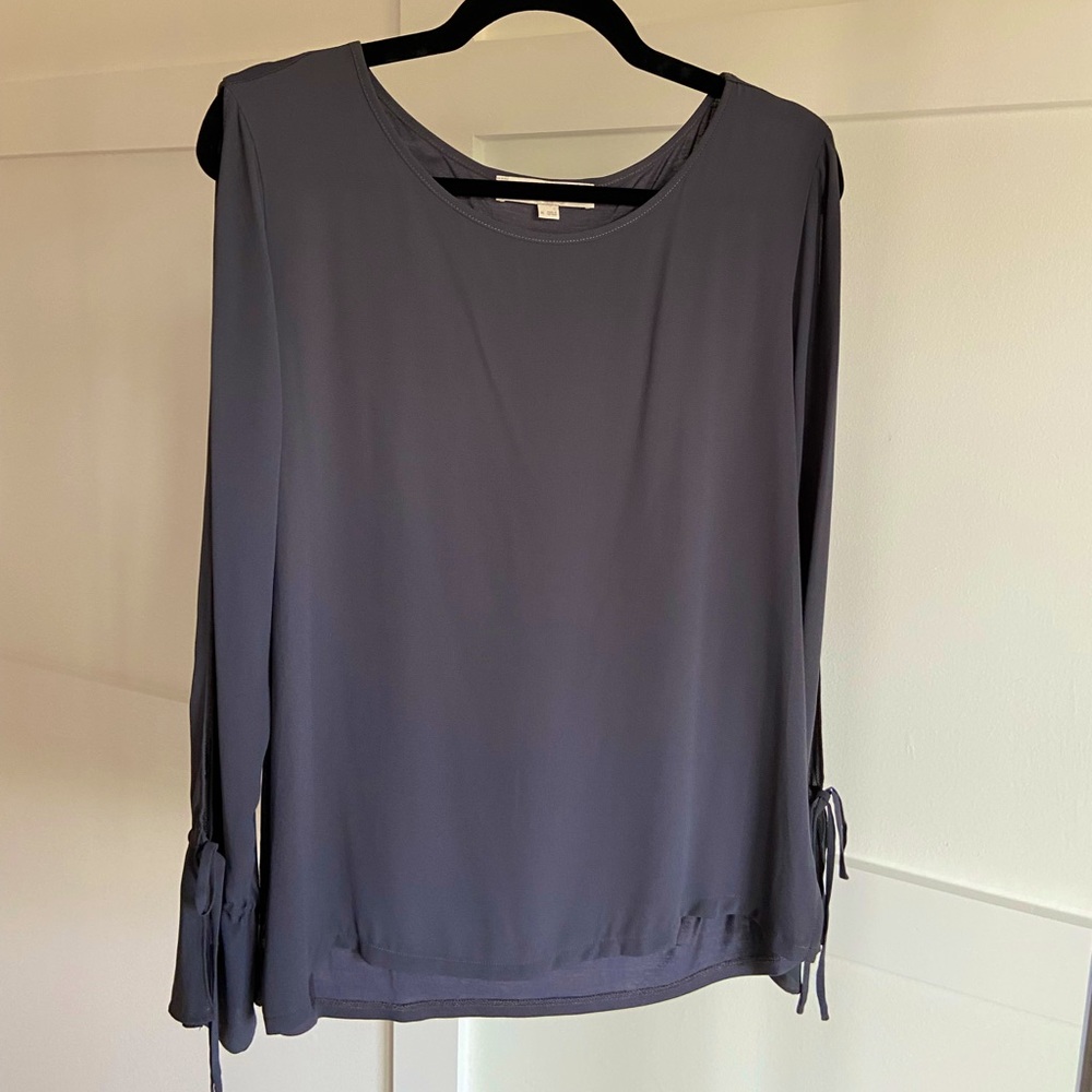 Grey split-sleeve LOFT top